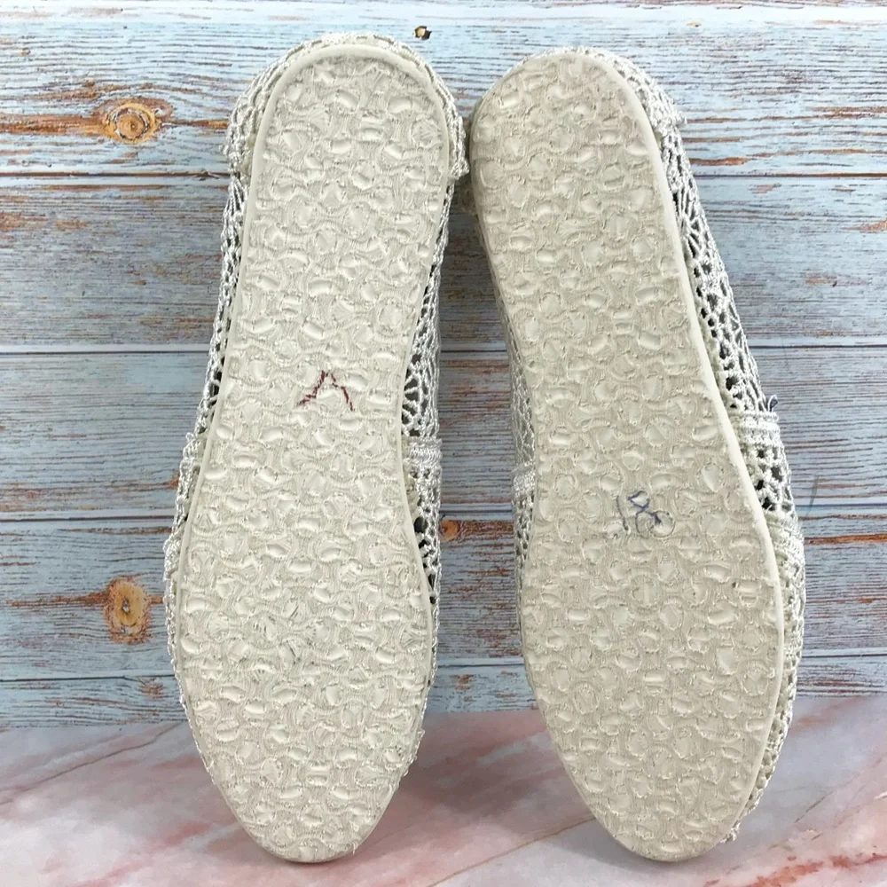 Toms lace flats
